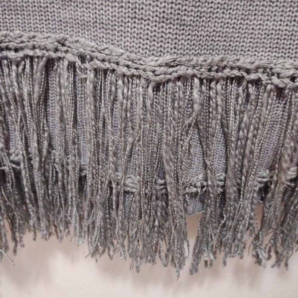 all:row Gray Crew Neck Fringe Bottom Sweater Large - Picture 4 of 6